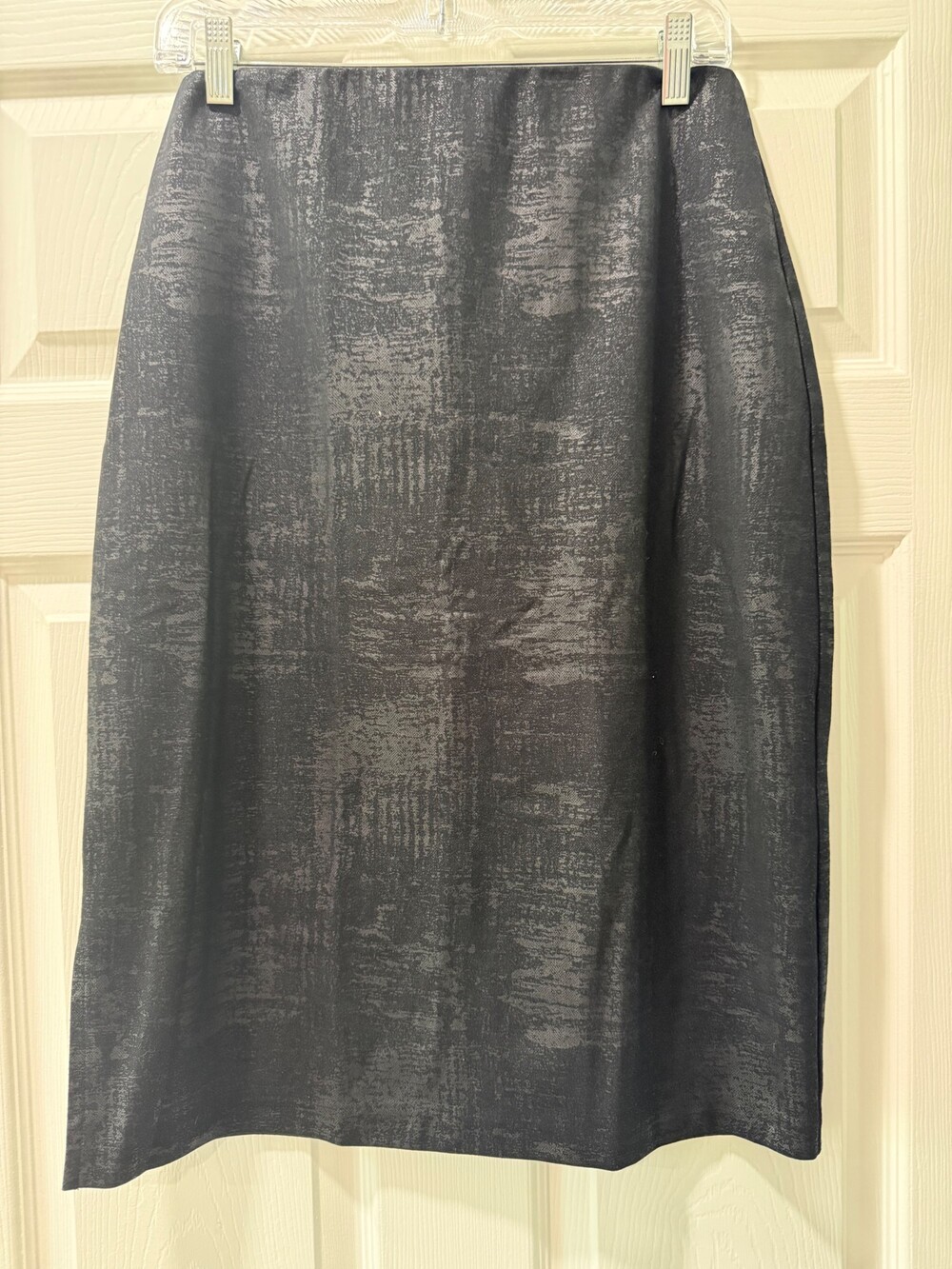 Black Textured Knee-Length Skirt